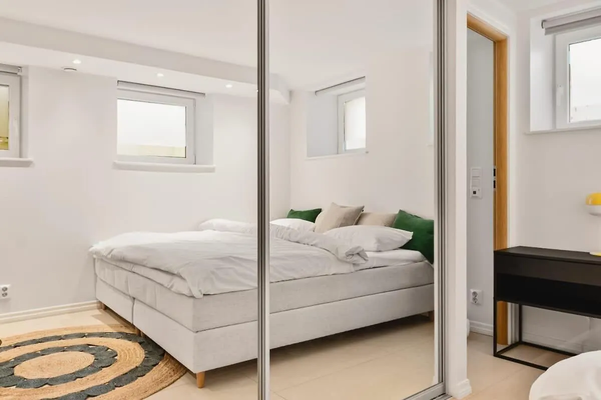Dinbnb Apartments L 500M To Bryggen L Bathtub & New 2017 L Authentic Bergenshus Bergen